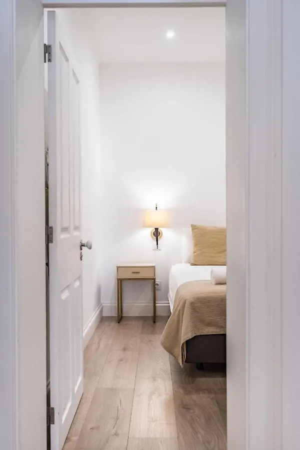 Cayres Suites Surdo Funchal